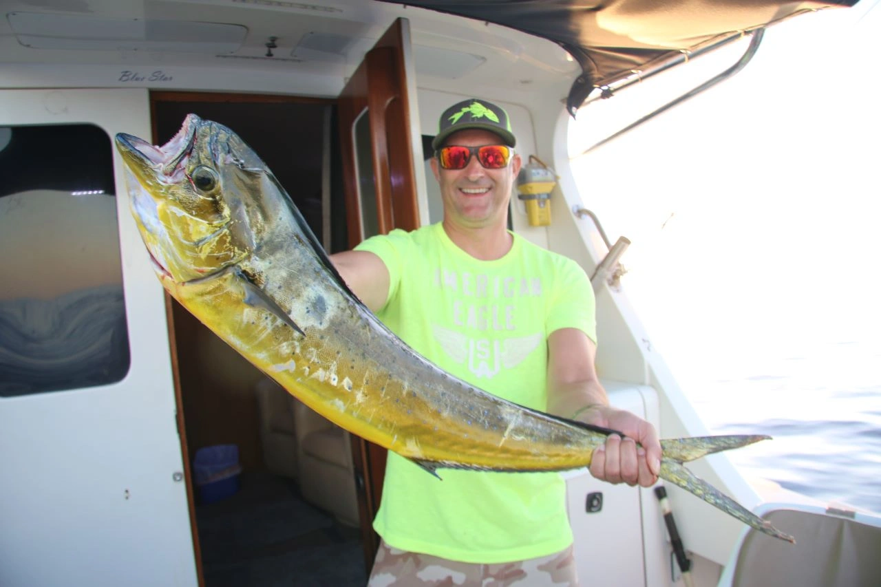 Cabo Fishing Crew With Live Bait
