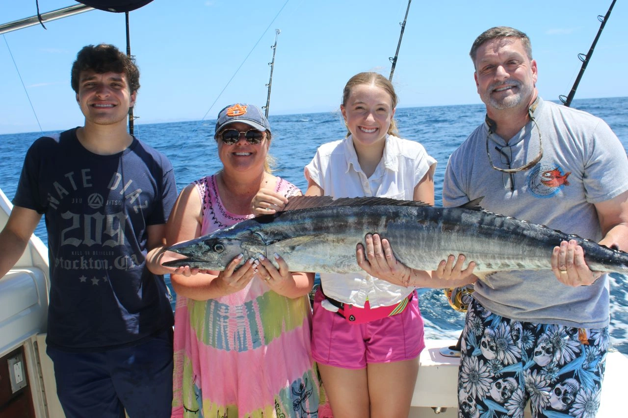 Can the best Cabo fishing charter arrange transportation from my hotel