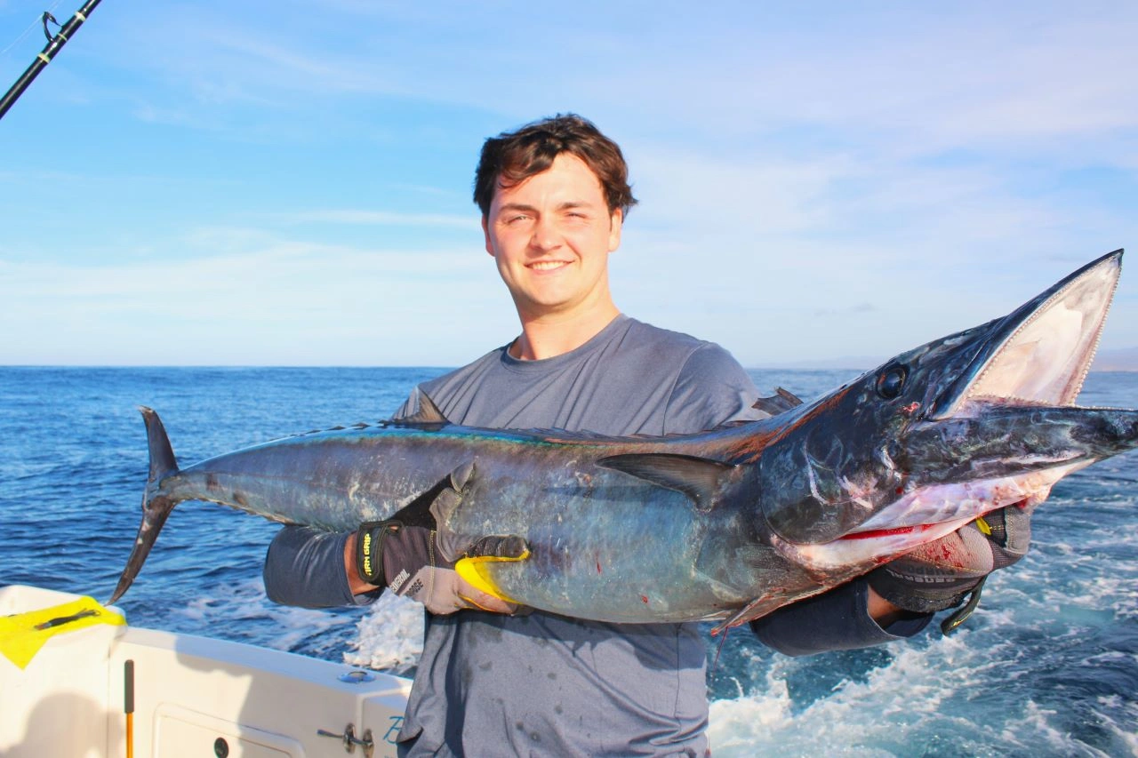 What’s the Difference Between the Best Cabo Fishing Charter and Regular Sport Fishing Trips